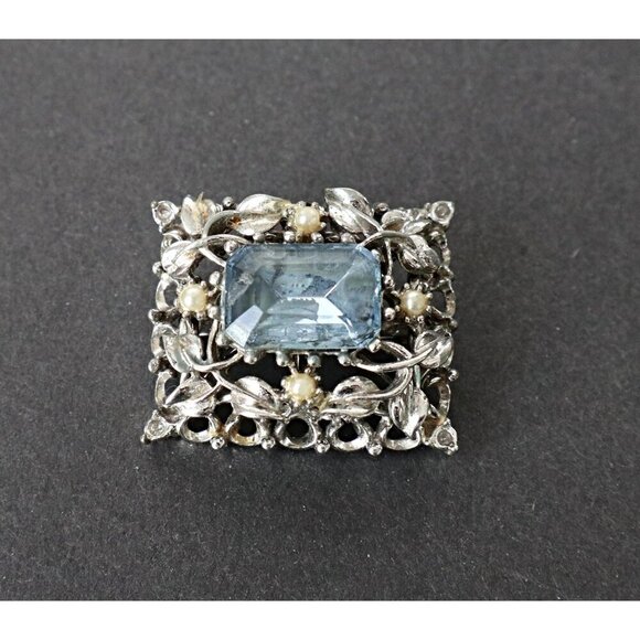 Vintage Coro Brooch Seed Pearls Blue Mid Century - Picture 3 of 4